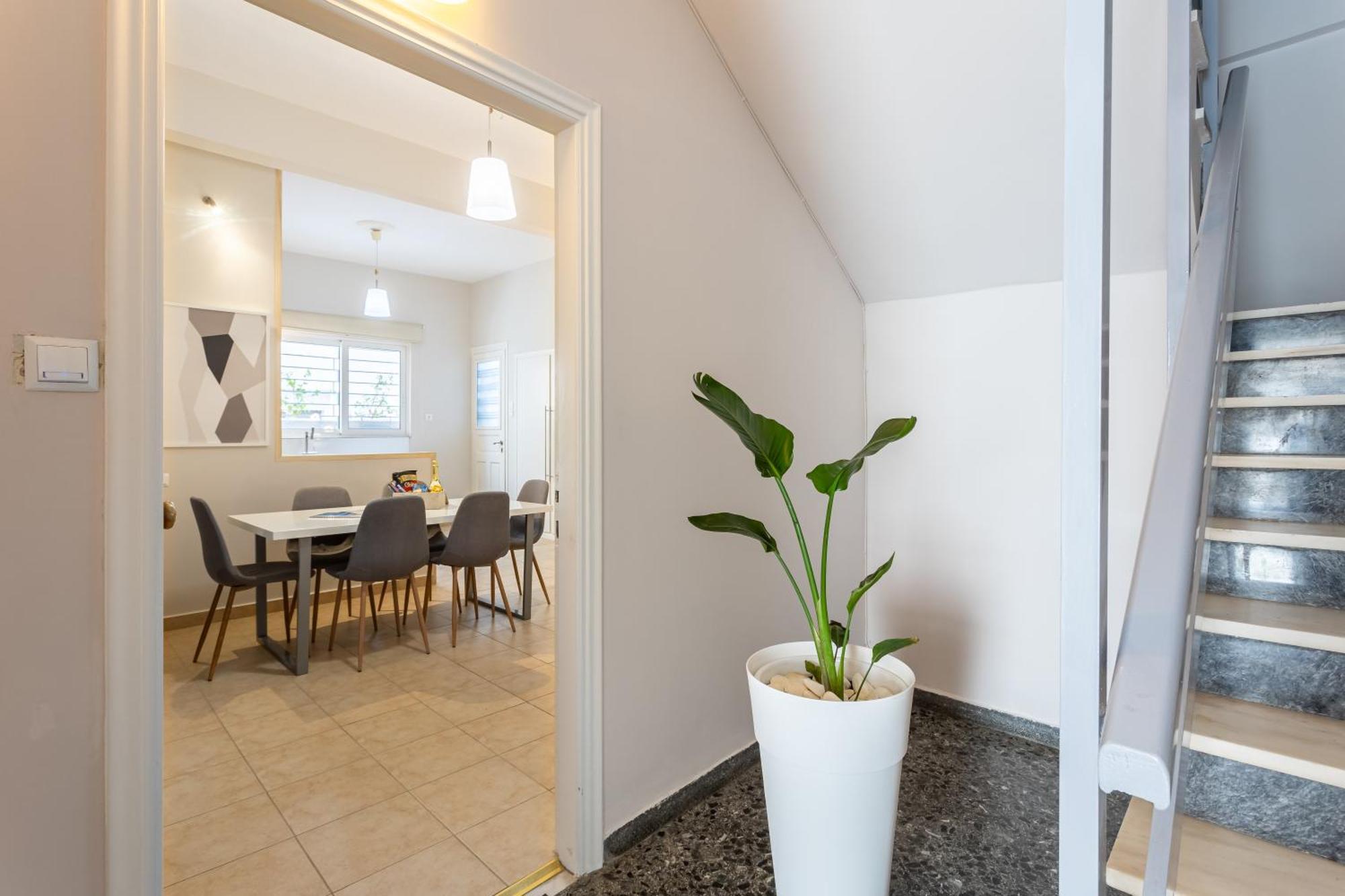A Homes Greece - Urban Garden Retreat Kalamata Exterior foto